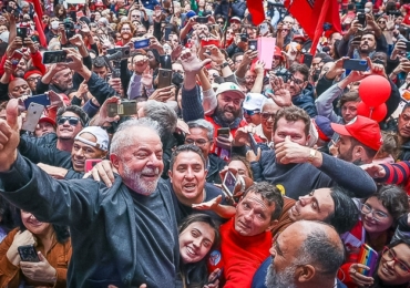 Não se abstenha de livrar o País das trevas: vote Lula!