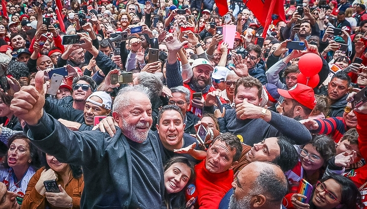 Não se abstenha de livrar o País das trevas: vote Lula!