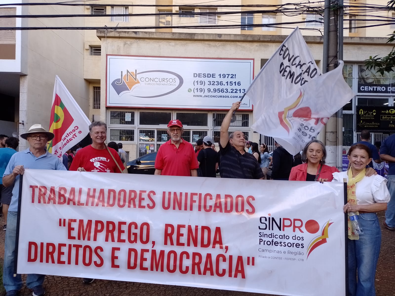 Sinpro Campinas participa de Ato pelo 1º de Maio