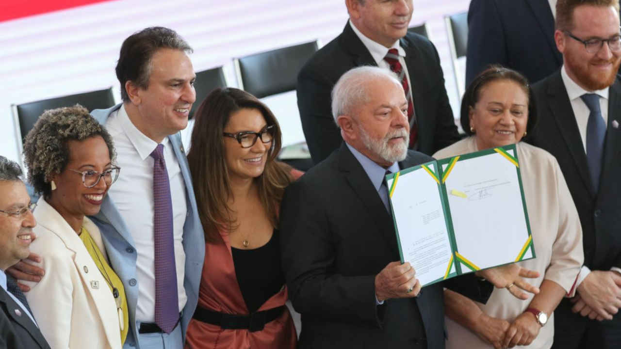 Lula sanciona Escola em Tempo Integral; saiba como vai funcionar o programa