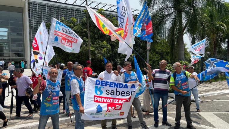 CTB e sindicatos participam de ato em São Paulo contra a privatização da Sabesp