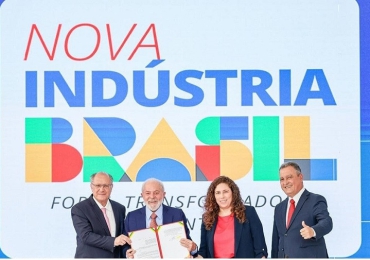Lula anuncia R$ 300 bi para indústria e coloca Estado como indutor da economia