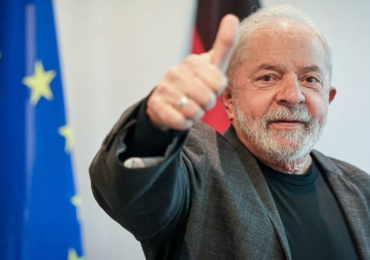 Pé-de-Meia: Lula sanciona lei que cria poupança para estudantes do ensino médio