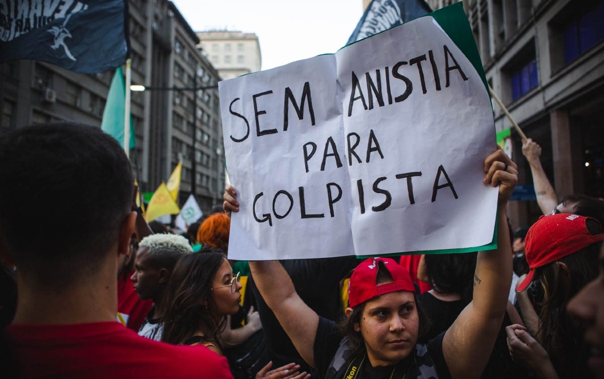 Sem anistia: 63% dos brasileiros são contra perdão a golpistas, diz pesquisa