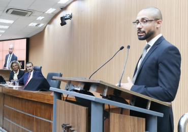 Advogado do Sinpro Campinas é agraciado com Diploma do Mérito Jurídico pela Câmara Municipal