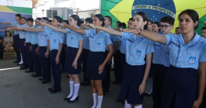 Escolas cívico-militares, ninhos fascistas